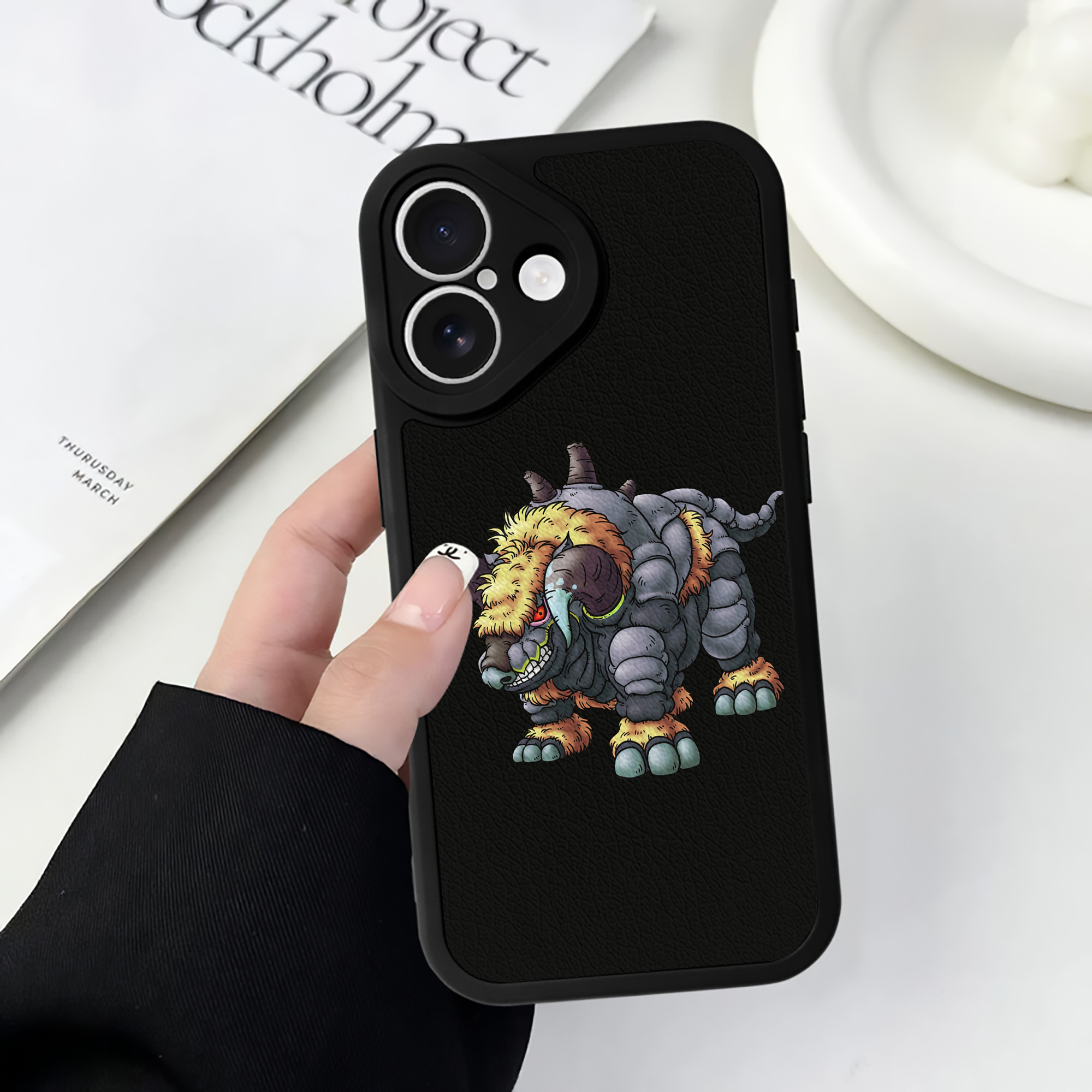 （画像用） ドラゴンクエスト Doragon Kuesuto Dragon Quest 【iPhone 16シリーズ対応】シリコンスマホケース（レザー調） 材質：シリコン